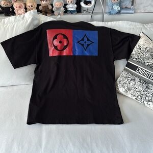 HOST PICK 🥳 Men's Louis Vuitton 2019 Multi Logo Monogram Flower T-Shirt